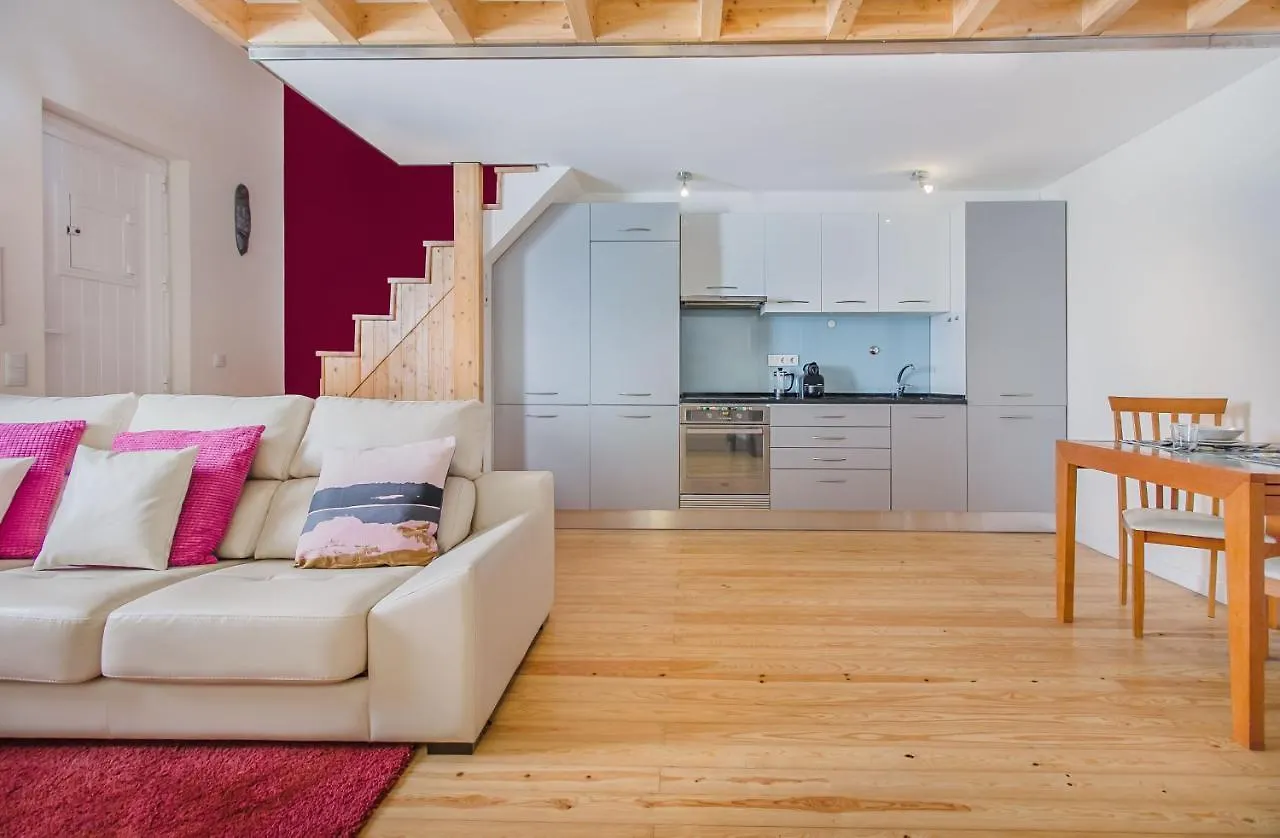Graca Cozy Duplex Apartment Lisbon Portugal